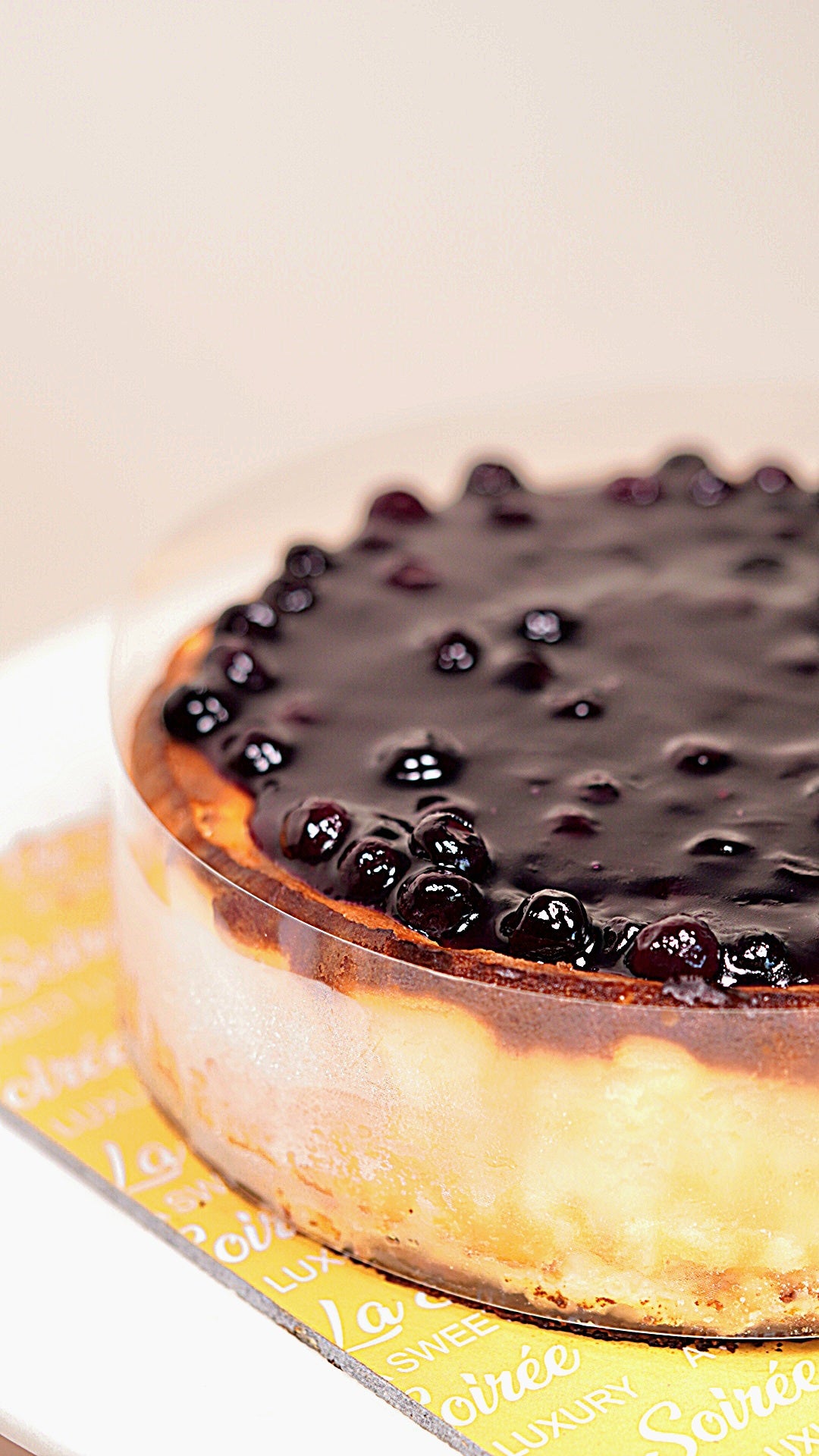 Blueberry Burnt Basque Cheesecake (Gluten-free)